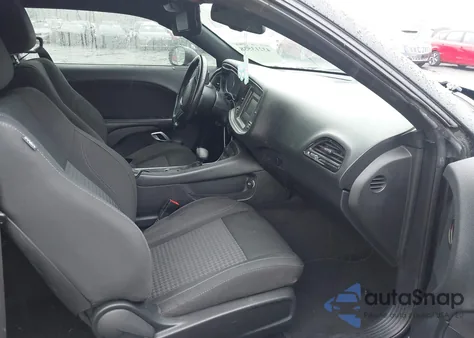 2017 Dodge Challenger Sxt из США, поврежденный, VIN 2C3CDZAG4HH639737